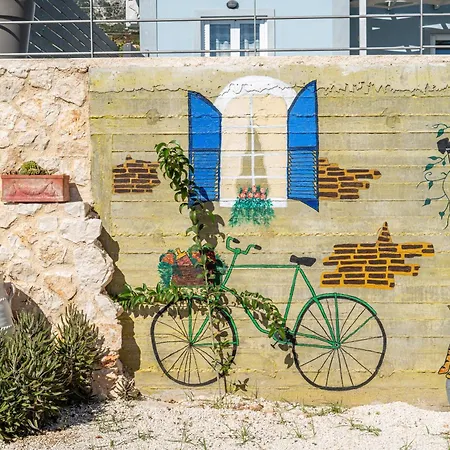 Dandelion Willa Mousata